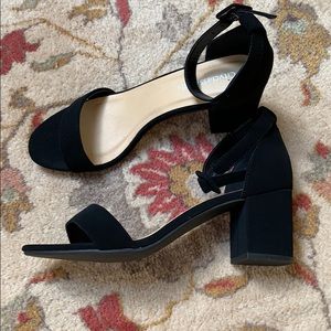 NWT BRAND NEW City Classified Black Strap Sandal